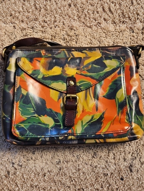 Patricia Nash Handbags - New Patricia Nash Avellino Leather Winter Bloom Print Front Pocket Crossbody